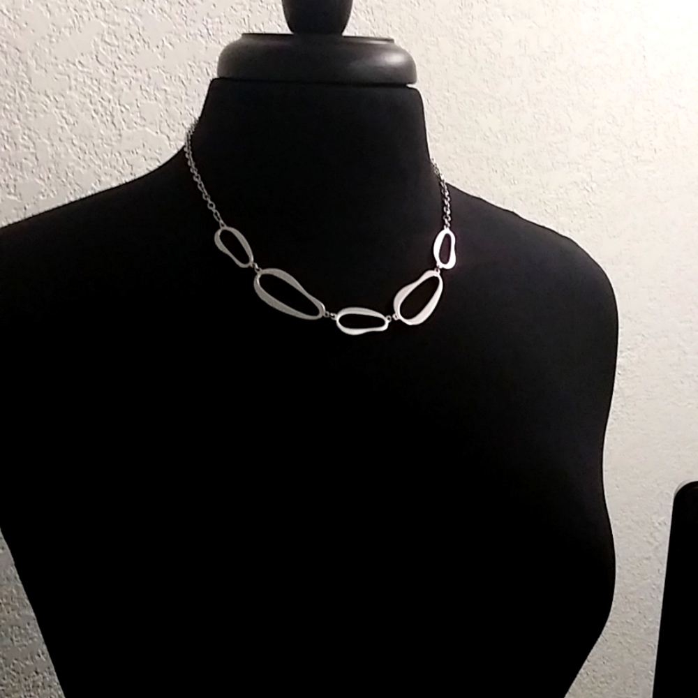 Silver tone asymmetrical fashion necklace